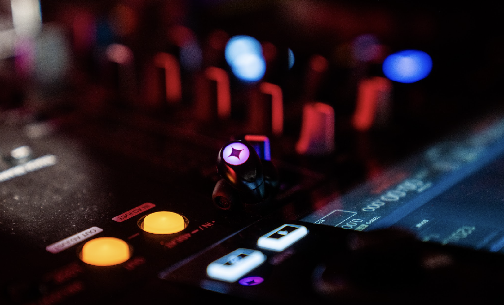 Why Musicians and DJs Trust High-Fidelity Earplugs